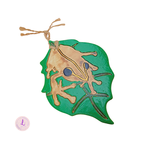 Coqui on leaf ceramic ornament